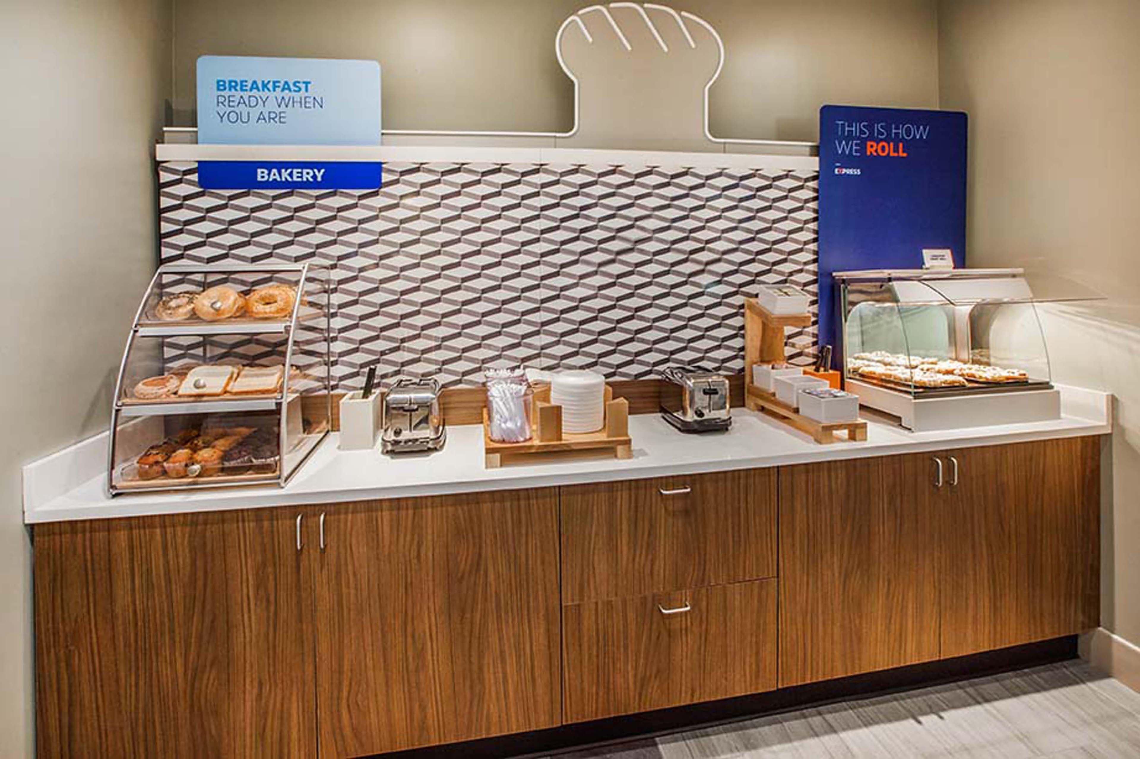 Holiday Inn Express Newport Beach By Ihg Luaran gambar