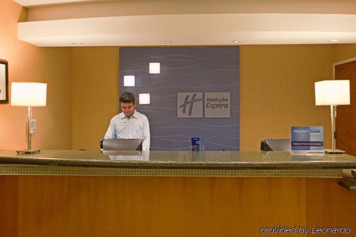 Holiday Inn Express Newport Beach By Ihg Dalaman gambar