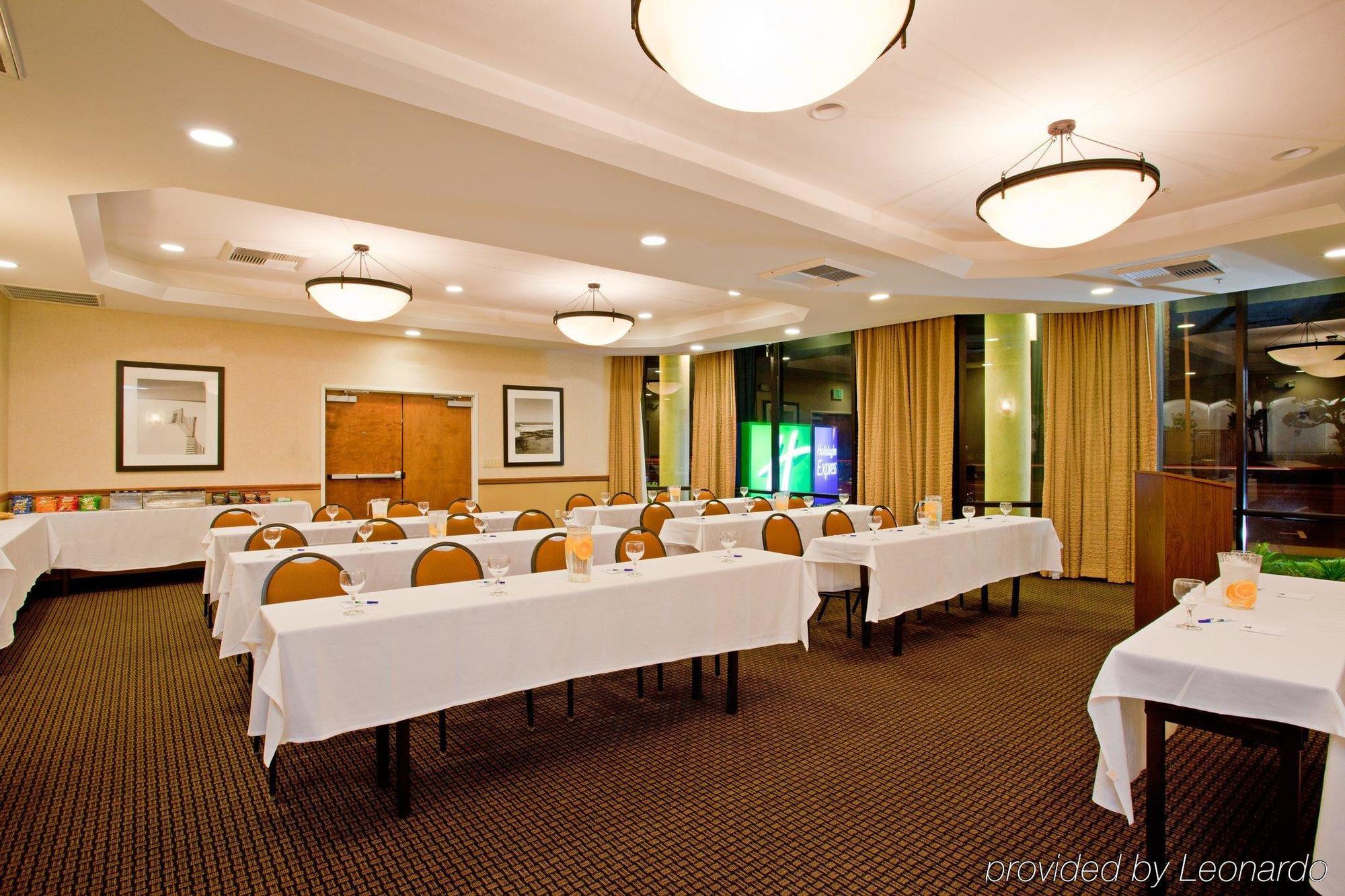 Holiday Inn Express Newport Beach By Ihg Luaran gambar