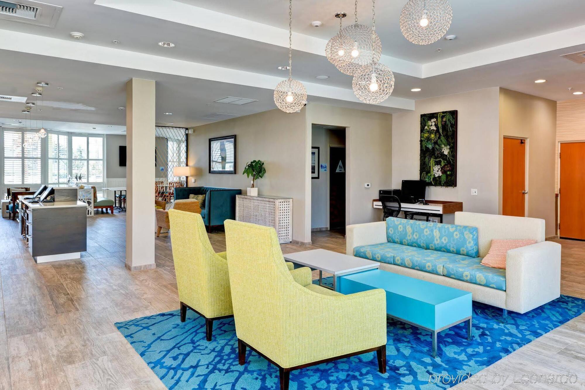 Holiday Inn Express Newport Beach By Ihg Luaran gambar